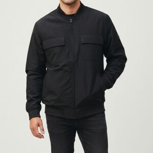 Hurley men's black windbreaker jacket with full zip closure Size L